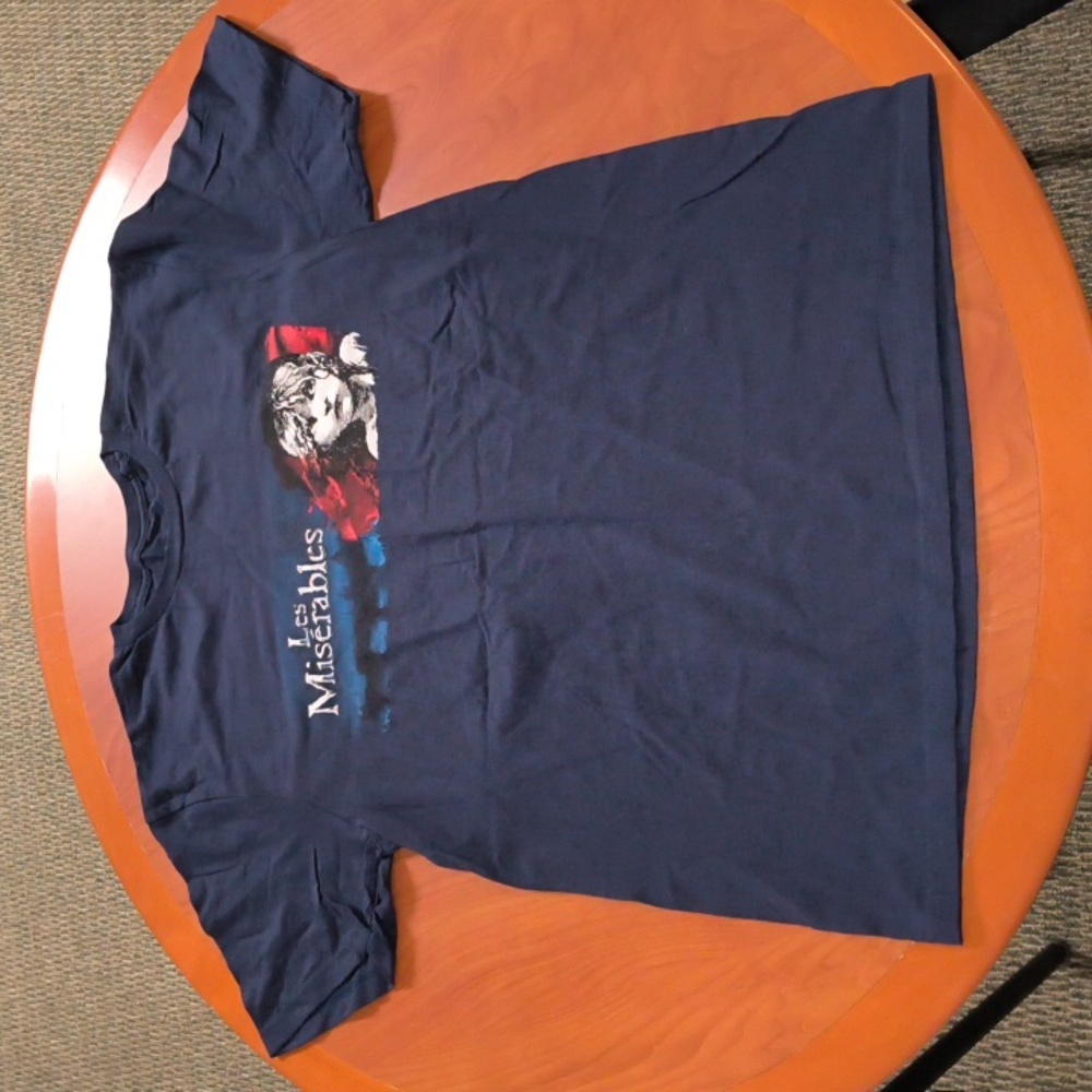 Les Misérables Graphic Navy Crewneck Short Sleeve T-Shirt M